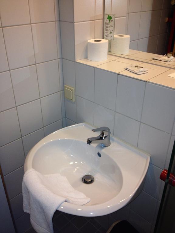A1 Raststaette & Motel Hamburg-Stillhorn エクステリア 写真